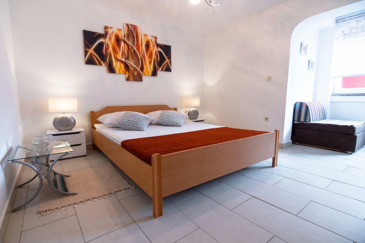 Apartmani Ivan Lopar Exteriör bild
